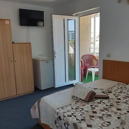 Ema ゲストハウス