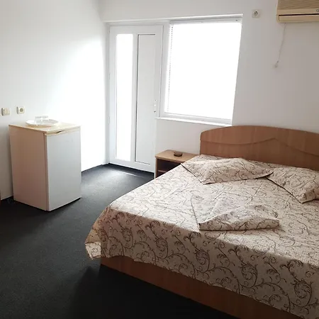 Ema ゲストハウス