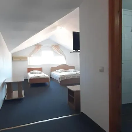 Ema 招待所 艾福雷诺德