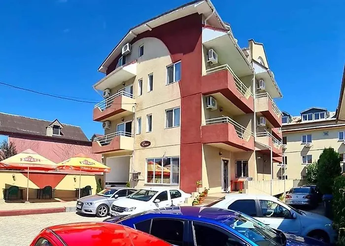 ゲストハウス Ema 3*