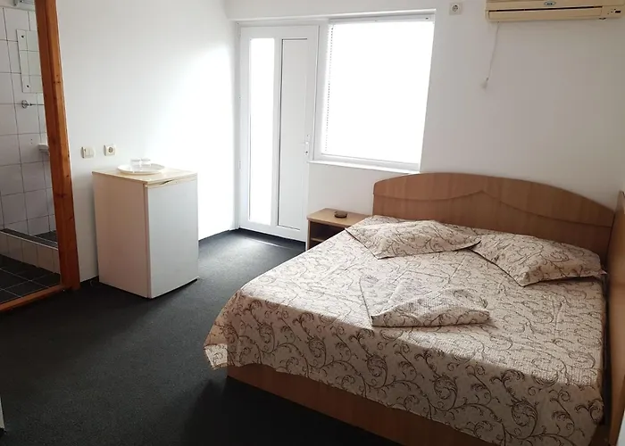 Ema ゲストハウス